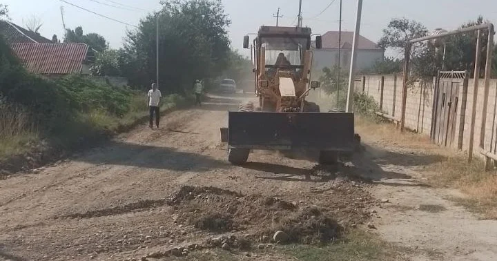 Xaçmazda 28 kilometrlik yol əsaslı təmir edilir FOTO