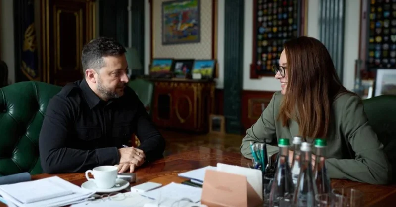 Зеленский решил сменить премьера и обновить правительство