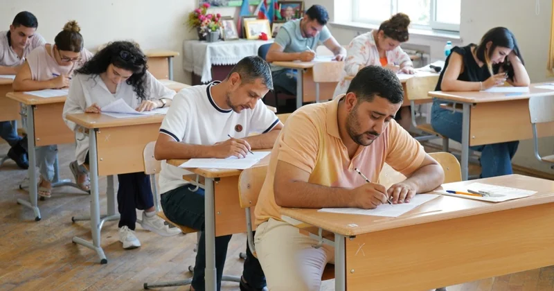 Dövlət icra məmuru vəzifəsinə qəbulla bağlı test imtahanı keçirilir