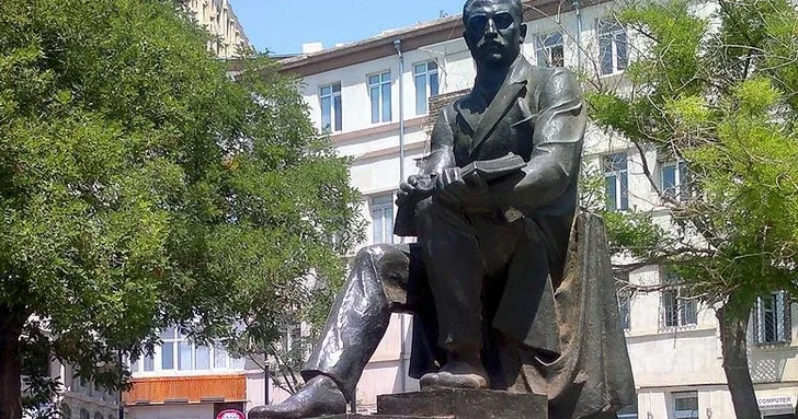 Сегодня исполняется 214 лет со дня рождения Мирзы Фатали Ахундзаде