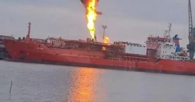 Ukrayna Rusiyaya məxsus 10 tanker və 4 bərəyə hücum edib