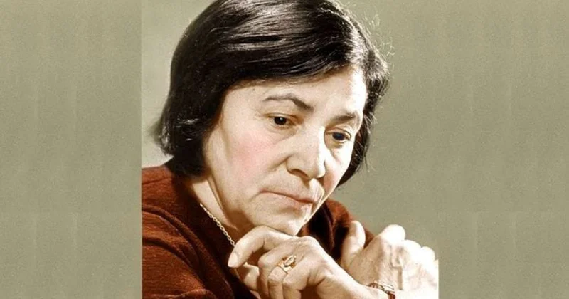 İstəsəydim səni səndən alardım Günün şeiri