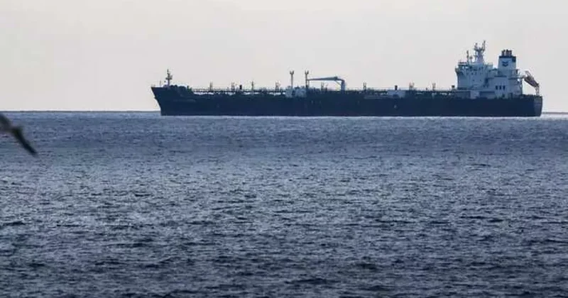 В Омане спасены 23 моряка с атакованного судна, ведутся поиски пропавшего