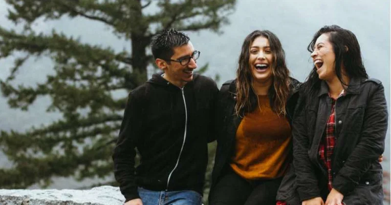 Gülüş terapiyası narahatlığı azaldır, həyat məmnuniyyətini artırır ARAŞDIRMA