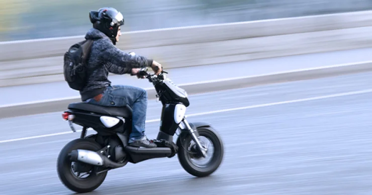 Motosikletlə avtoxuliqanlıq edən sürücü həbs edildi