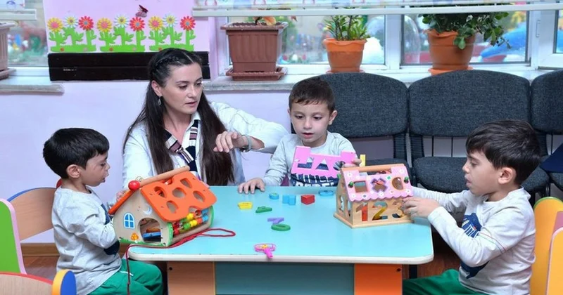В Азербайджане начался набор воспитателей учителей в детсады