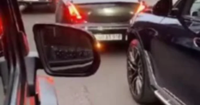 Polis toy karvanındakı avtomobilə atəş açdı 3 nəfər öldü