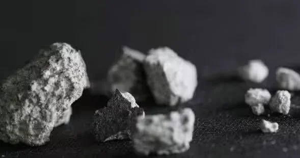 4,56 milyard yaşı olan göy daşı evin içinə DÜŞDÜ