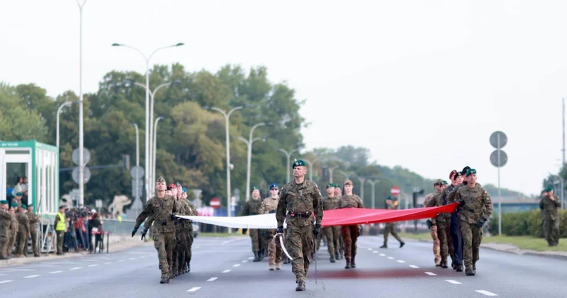 Polşa tarixində ən böyük hərbi parada hazırlaşır