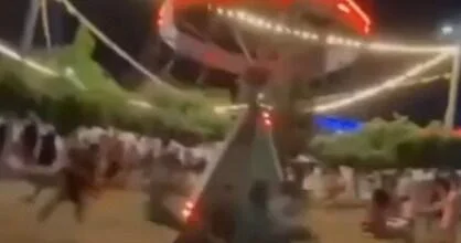 В Молдове обрушилась детская карусель ВИДЕО