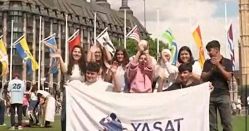 Türkiyənin “Yeni şafak” portalı “YAŞAT” Fondunun Londondakı yay düşərgəsi barədə yazıb