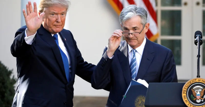 Tramp FED rəhbərini məhkəməyə verir