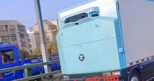 Беспилотные грузовики на дорогах Китая ВИДЕО