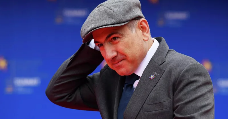 Третий отпуск Пашиняна за лето