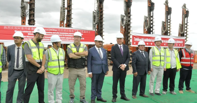 Biləsuvarda tikilən Günəş elektrik stansiyasında görülən işlərlə tanışlıq olub
