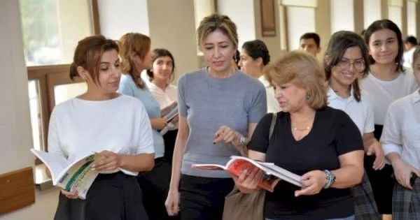 Müəllimlərə ŞAD XƏBƏR Əmək haqlarına əlavələr EDİLƏCƏK