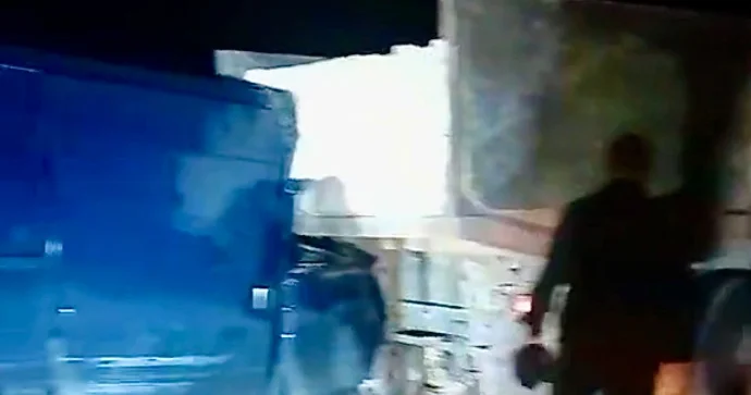 Kürdəmirdə “Ford Transit” daşla dolu yük maşınına çırpıldı VİDEO
