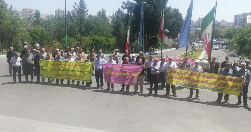 Təbrizli təqaüdçülər yenidən etiraz eyləmi keçiriblər
