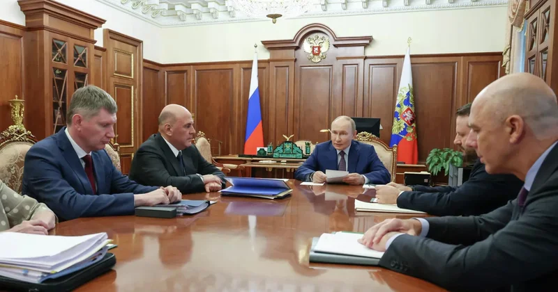 Путин сказал рост, значит, рост по стойке смирно