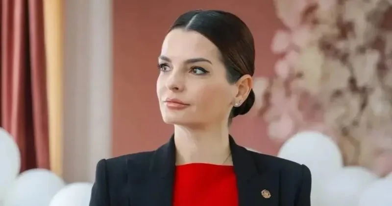 Qutsulun tərəfdarları onu görməyi tələb edir