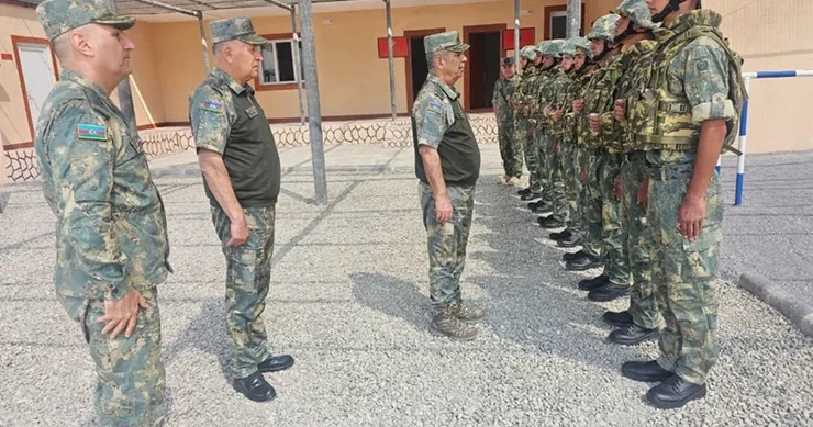 Zakir Həsənov Naxçıvanda yerləşən hərbi hissələrdə olub