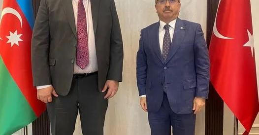 Britaniyanın yeni səfiri Birol Akgünü ziyarət edib