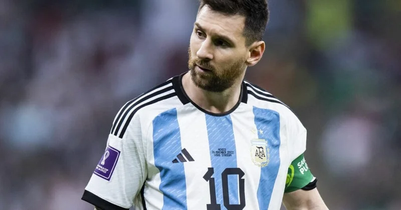 Messi atasından yazdı Ronaldo başsağlığı verdi