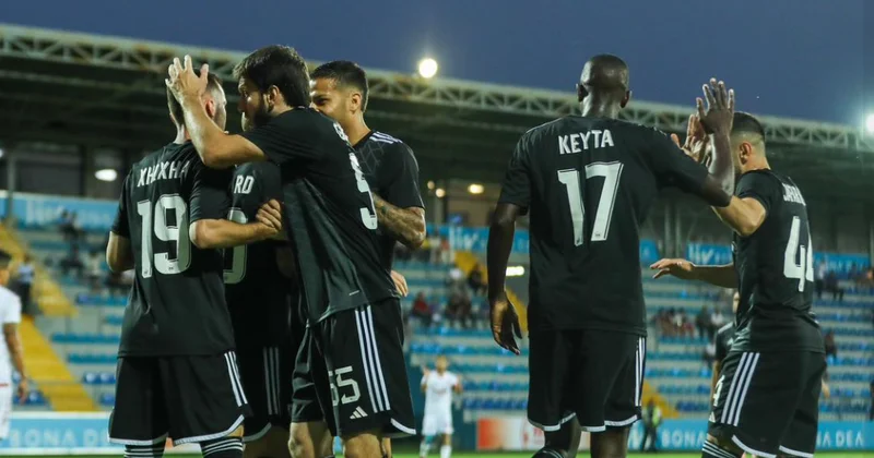 “Qarabağ”da ayrılıq rəsmi