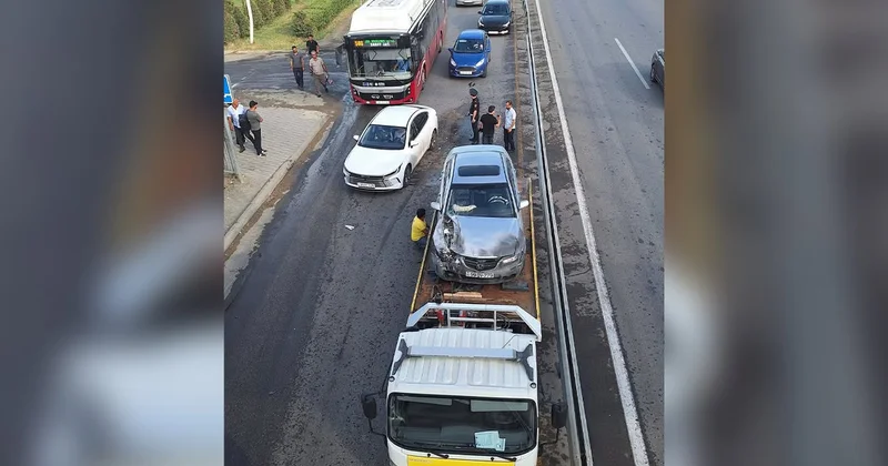Bakı Sumqayıt yolunda qəza tıxac yaratdı Foto