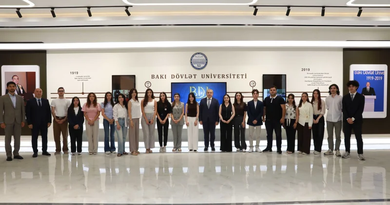 Xaricdə təhsil üzrə Dövlət Proqramının qalibi olan BDU məzunlarının bir qrupu ilə görüş