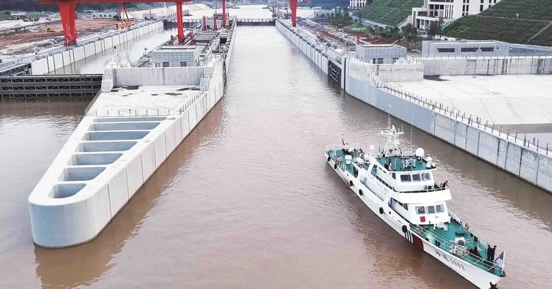В Китае начались испытания крупнотоннажных судов на речно морском канале Пинлу