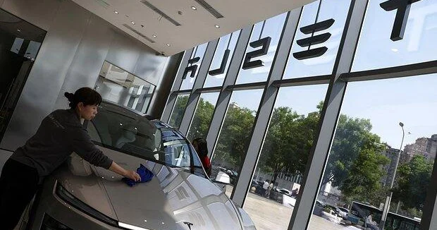 Tesla отзовет десятки тысяч автомобилей