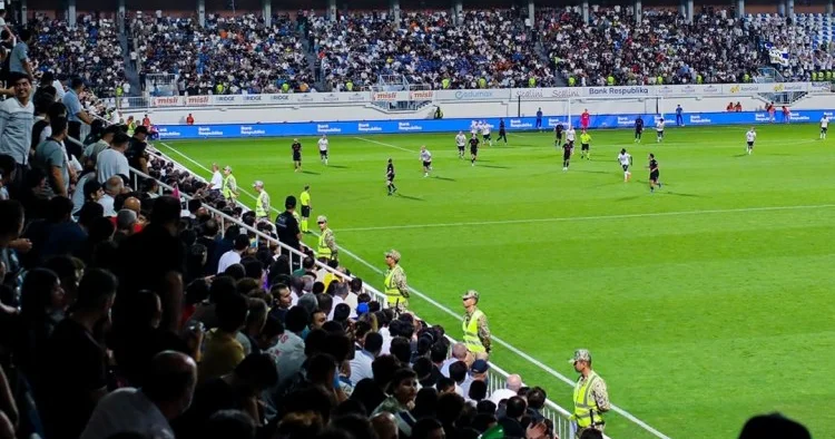 Danimarkalı azarkeşlər Masazırda dava saldı, polis müdaxiləsi ilə ara sakitləşdirildi TƏFƏRRÜATLAR