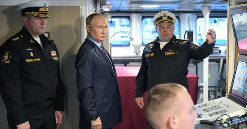 Putin: Qərbin Rusiya ticarət gəmilərini ələ keçirməsinə “güzgü prinsipi” ilə cavab veriləcək