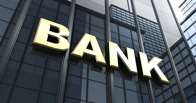 Ölkə bankları I yarımildə Blumberq də 55.7 mlrd. manatlıq əqd bağlayıb