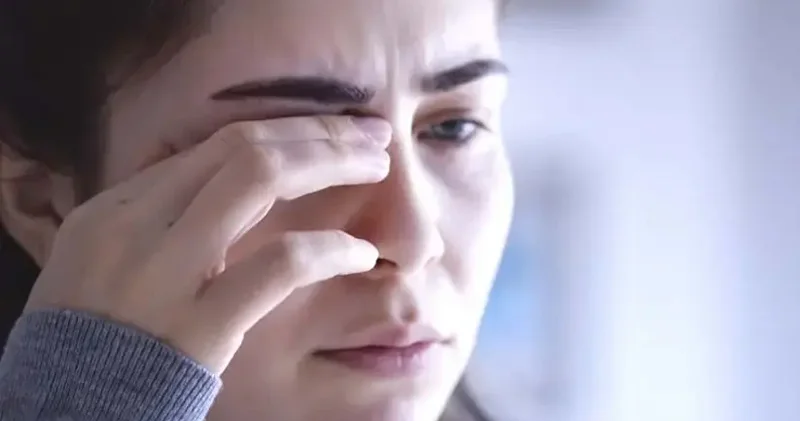 Görmə qabiliyyətiniz bulanıqlaşırsa, bunu yaşlanma kimi qəbul etməyin