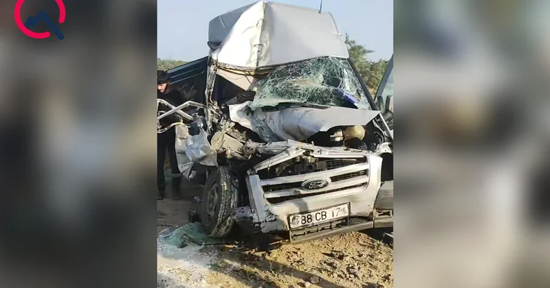 Salyanda yük maşınları toqquşdu Sürücü maşında sıxıldı
