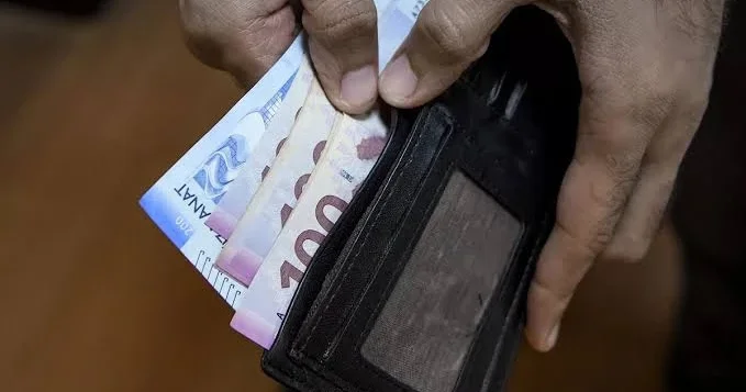 Рост зарплат в Азербайджане не успевает за подорожанием продуктов и услуг ЭКСПЕРТНЫЙ АНАЛИЗ