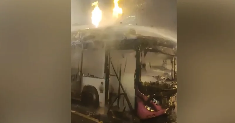 Bakıda avtobus yanıb FHN məlumat yaydı