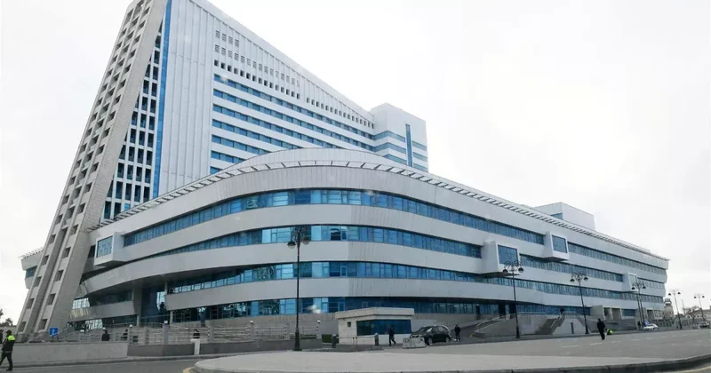 Назначен новый спикер Yeni klinik ФОТО