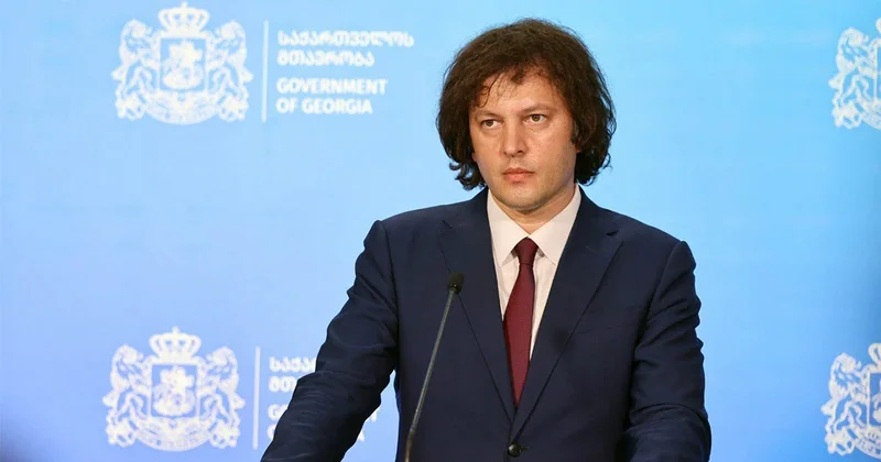 Baş nazir “dərin dövlət”in sirlərini açdı