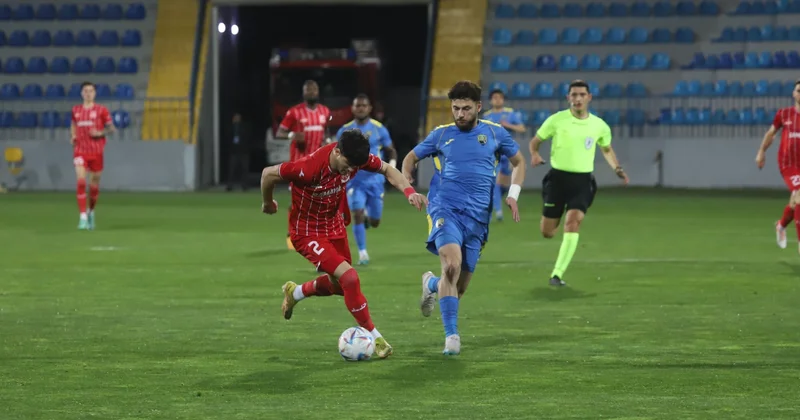 “Kəpəz” “Araz Naxçıvan”a, “Qarabağ” “Zirə”yə qarşı YENİLƏNİR