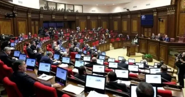 Paşinyanı Qərb, müxalifəti Kreml qoruyur Ermənistanda SEÇKİ SAVAŞI!