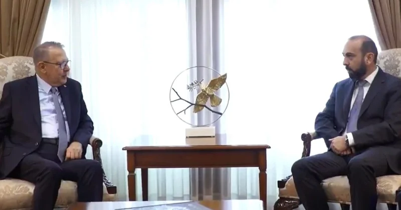 Mirzoyan Türkiyənin xüsusi nümayəndəsi Serdar Kılıçla görüşdü