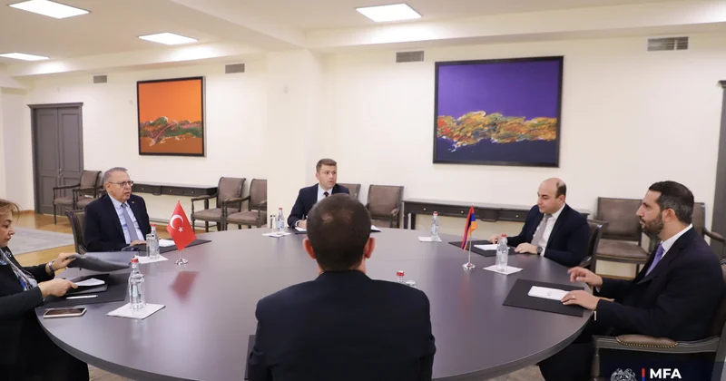 Ermənistan və Türkiyə Gümrü Qars dəmir yolunun bərpası üçün texniki araşdırmalar aparmaq barədə razılığa gəlib YENİLƏNİB