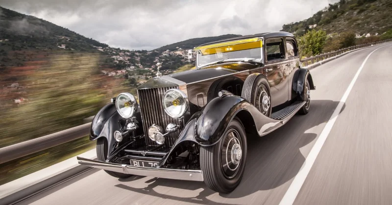 Rolls Royce Phantom modelinin 100 illiyini Goodwood Revival 2025 də qeyd edir (FOTOLAR)