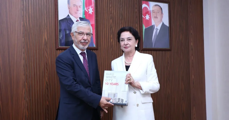 Gülçöhrə Məmmədova Mustafa Berktaş ilə görüşdü FOTOLAR