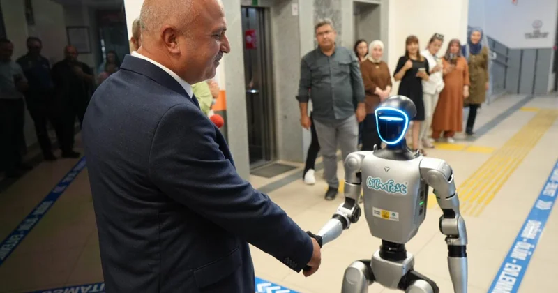Türkiyədə ilk Robot qeydiyyata alındı FOTO