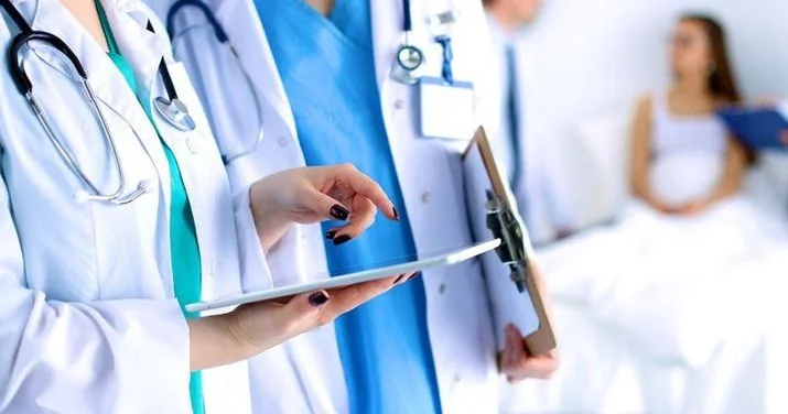 Tibbdə İNQİLAB: Sümüklərin böyüməsini sürətləndirən implant