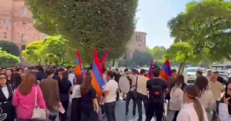 В Ереване пытались протестовать против визита спецпредставителя Турции Minval Politika